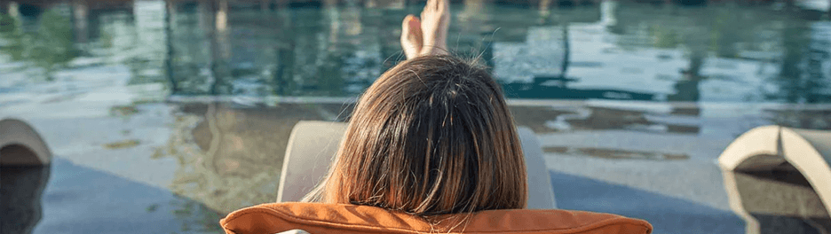 5 Ways In-Pool Furniture Enhances Your Pool Space
